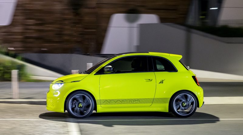 lato sinistro 500e Abarth
